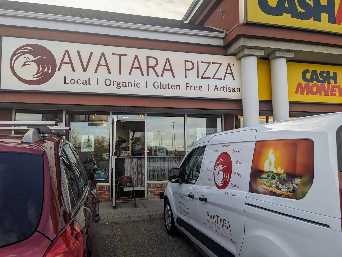 Avatara Pizza South West Shawnessy Calgary - gluten-free pizza restaurant on Macleod Trail SW